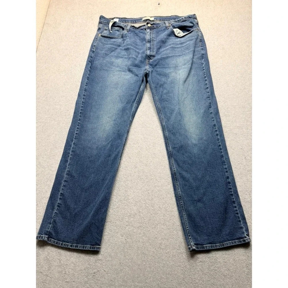 Levis Strauss Signature Straight Leg Jeans Men 42x32 Medium Wash Blue 00559-0461